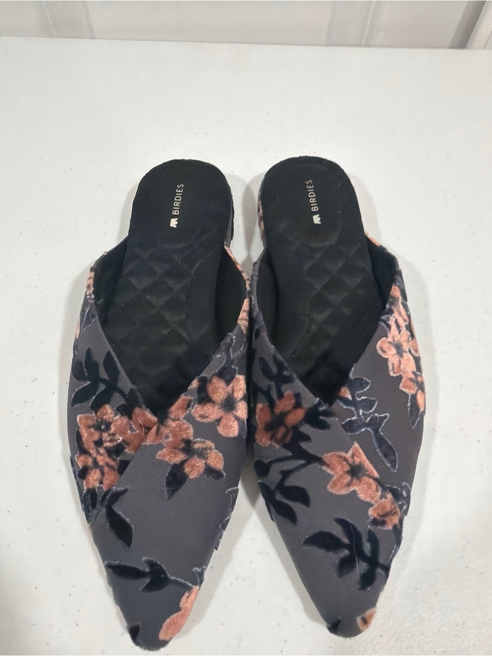 NWOT Birdies “the swan” Pointed Floral velvet mules in Gray and Peach - Picture 2 of 8
